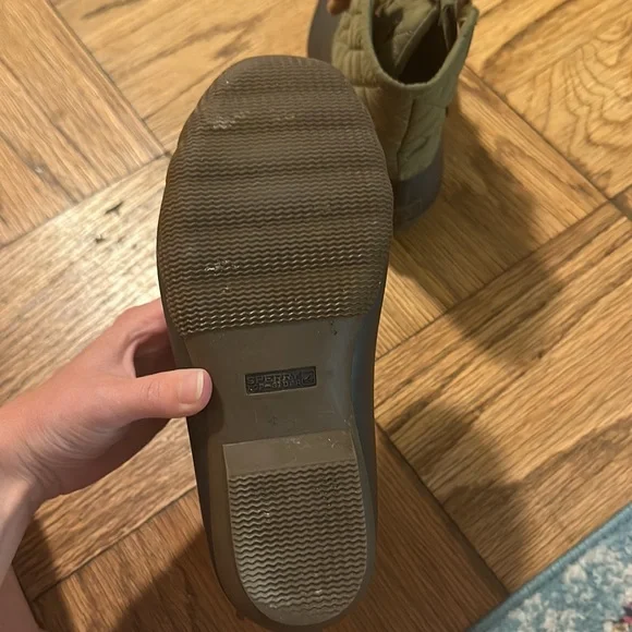 Sperry boots!! Barely worn in great condition!! Size 7US - Picture 5 of 5